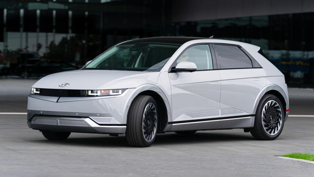 Hyundai Ioniq 5 2024 Features Horsepower & Drift Mode (Tesla's Model 3